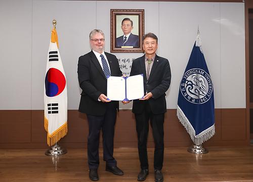 헝가리 국가기록원 국제 학술 교류 업무 협약식 (2023.4.26.)